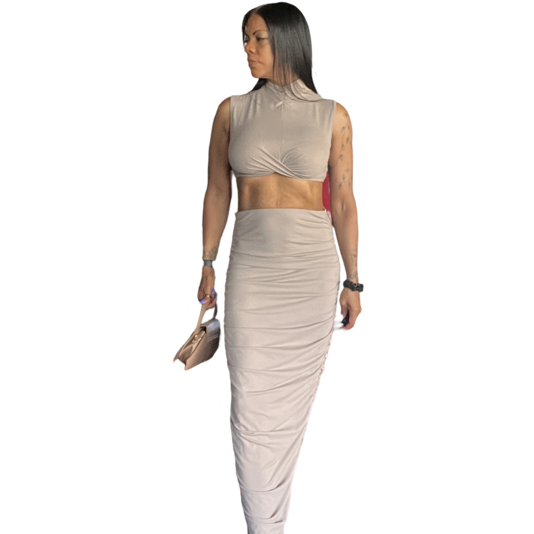 Women 2 piece crop top and skirt